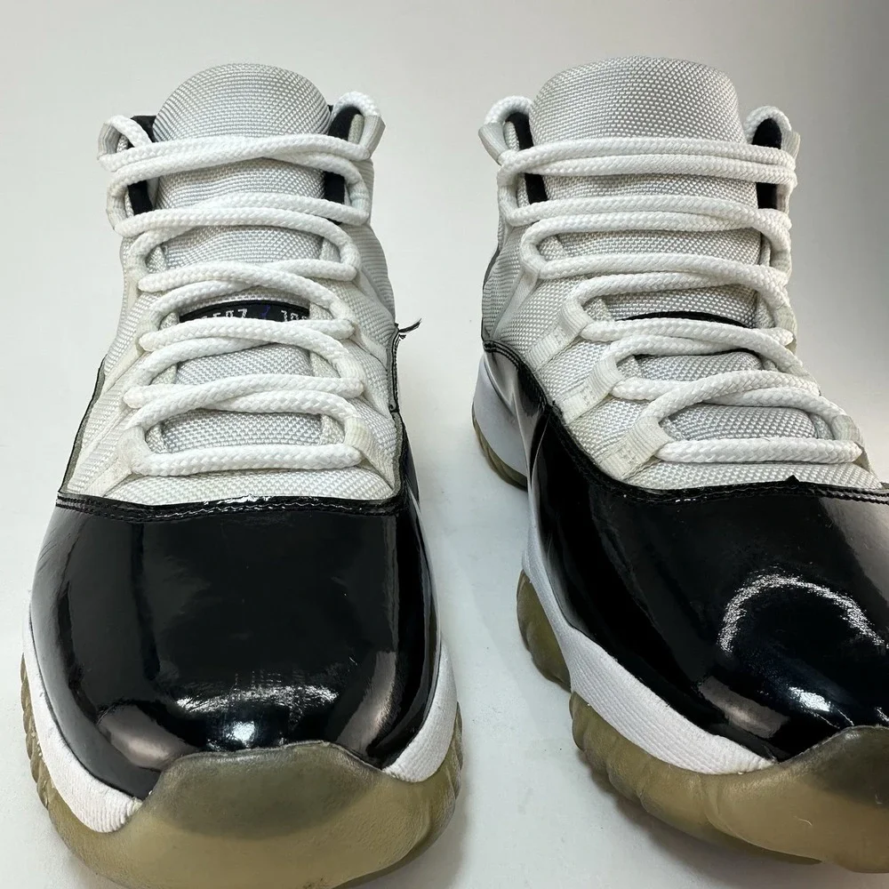Size 10 - Jordan 11 Retro High Concord